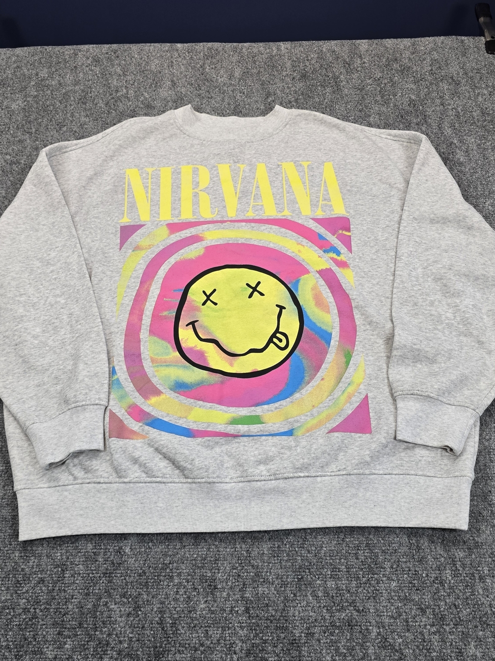 Nirvana Smiley Face Sweatshirt Mens L Gray Crewneck Neon Graphic Band Pullover